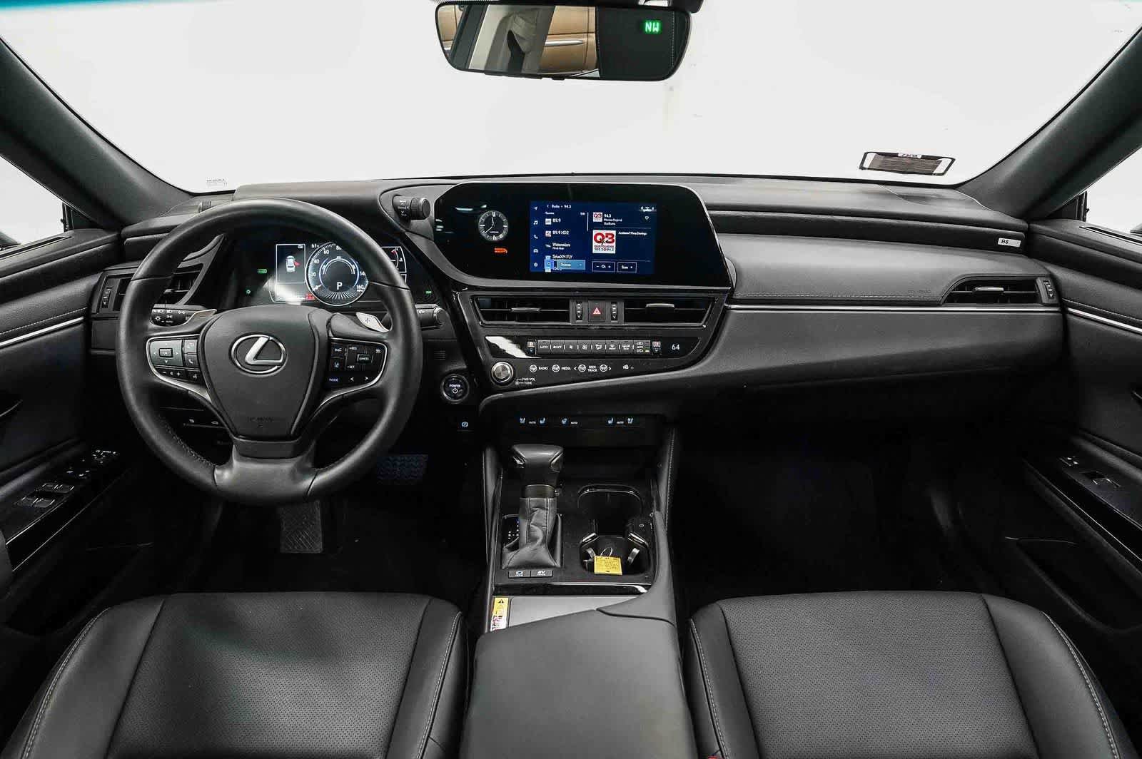 Certified 2025 Lexus ES 300h w/ Premium Package FWD image 12