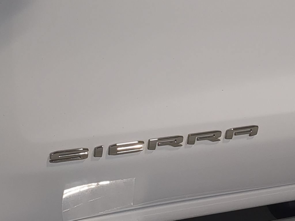 Used 2021 GMC Sierra 1500 SLT w/ SLT Premium Plus Package AWD/4WD image 16
