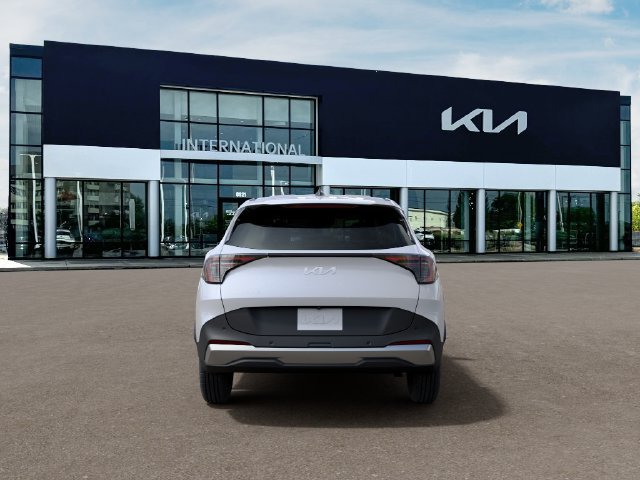 New 2027 Kia Sportage LX FWD image 5