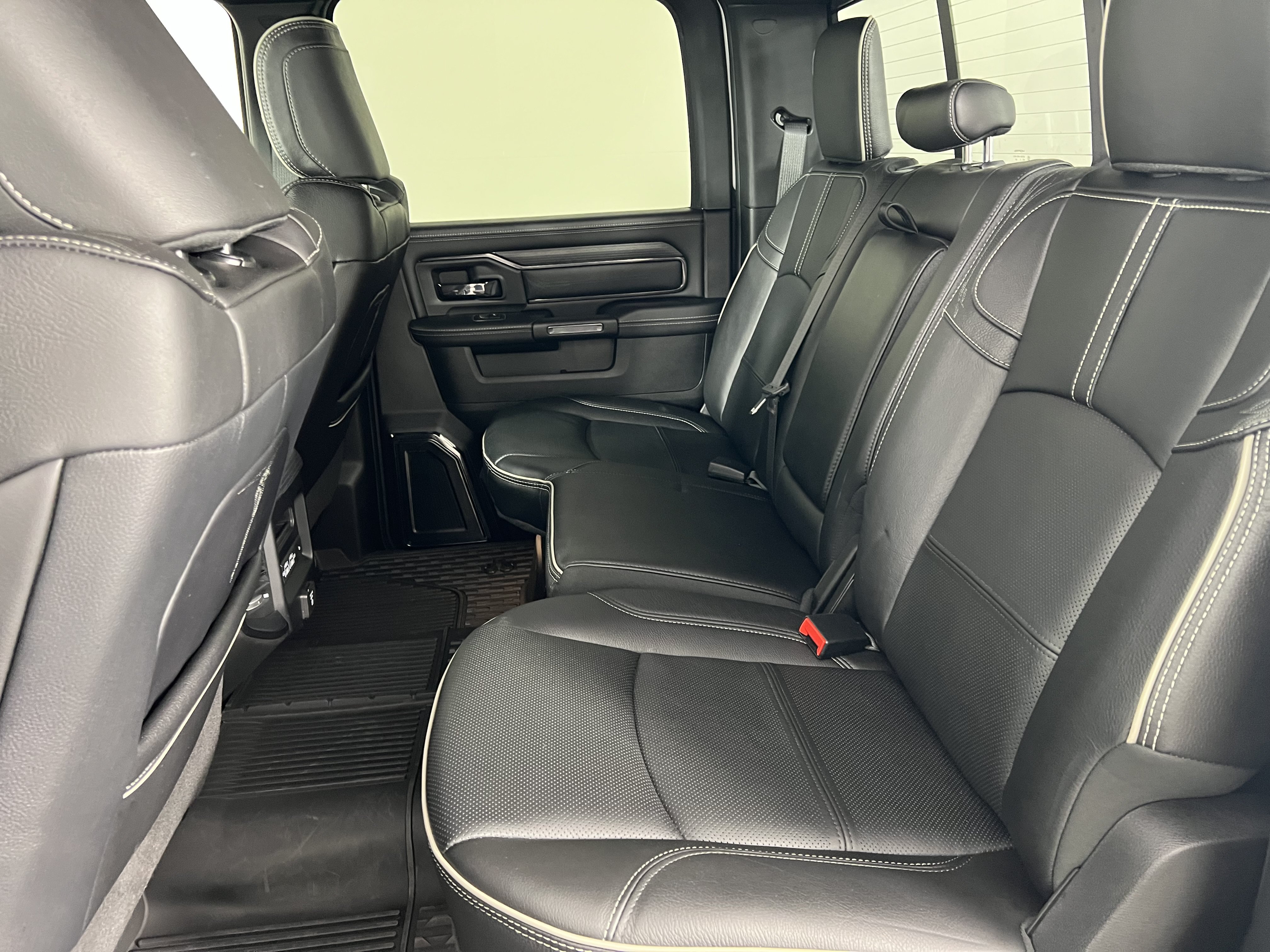 Used 2023 RAM 3500 Limited AWD/4WD image 19
