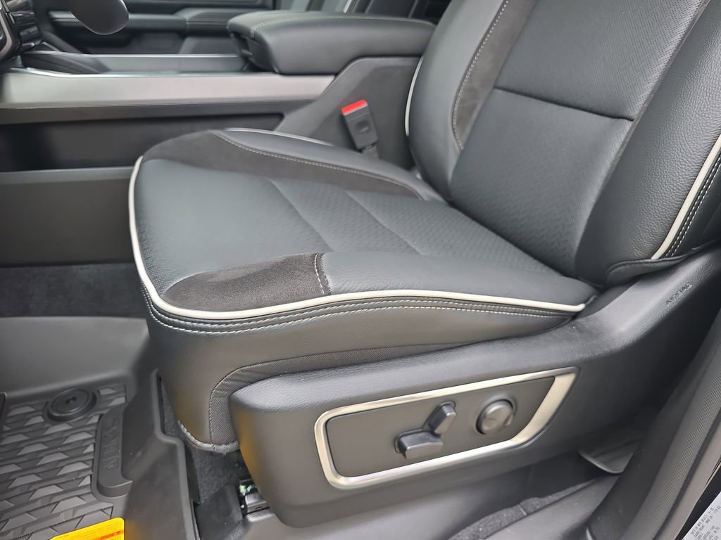 New 2026 RAM 1500 Laramie w/ Night Edition image 30