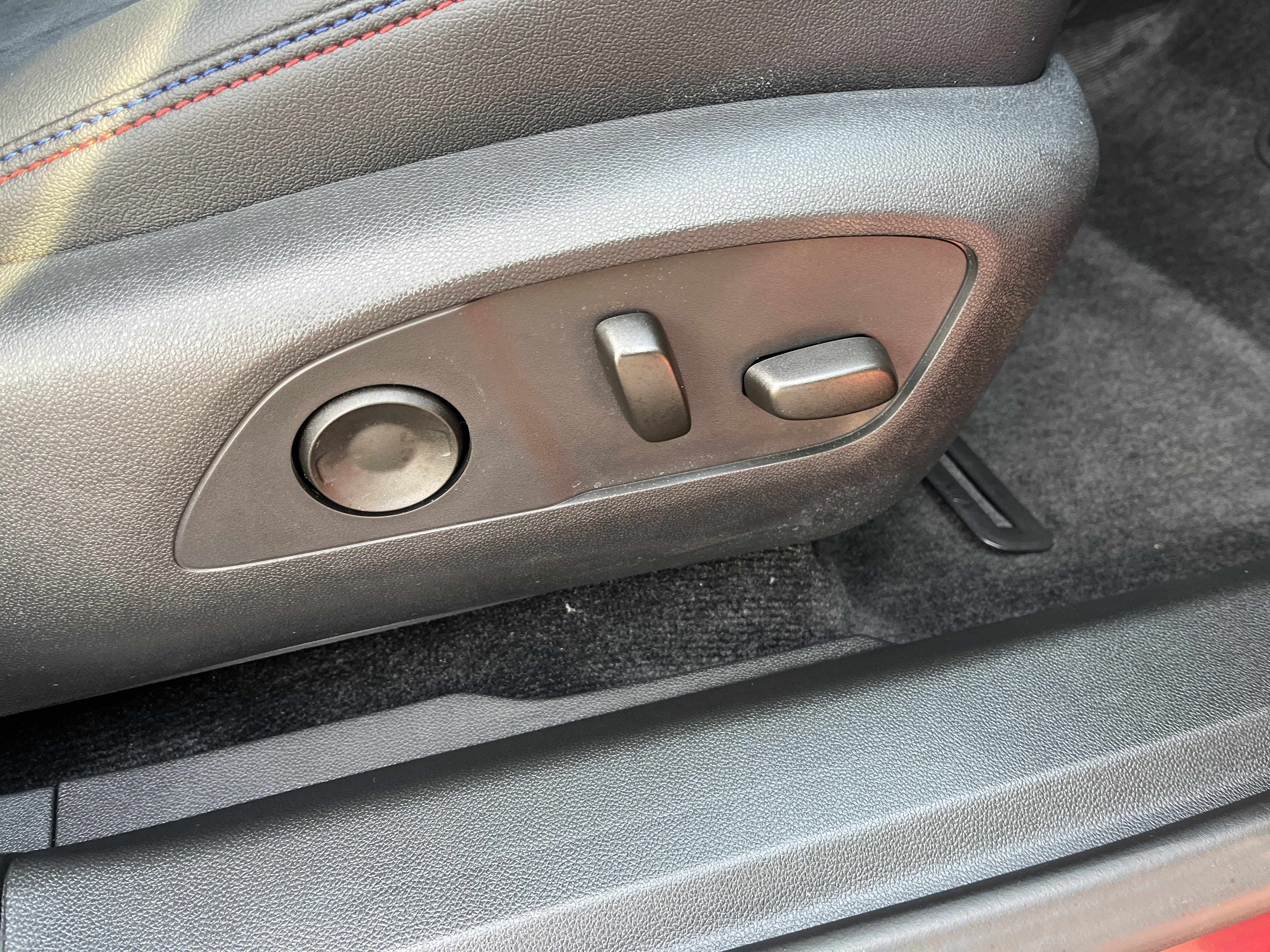 Used 2025 Chevrolet Blazer EV RS w/ Super Cruise Package image 17