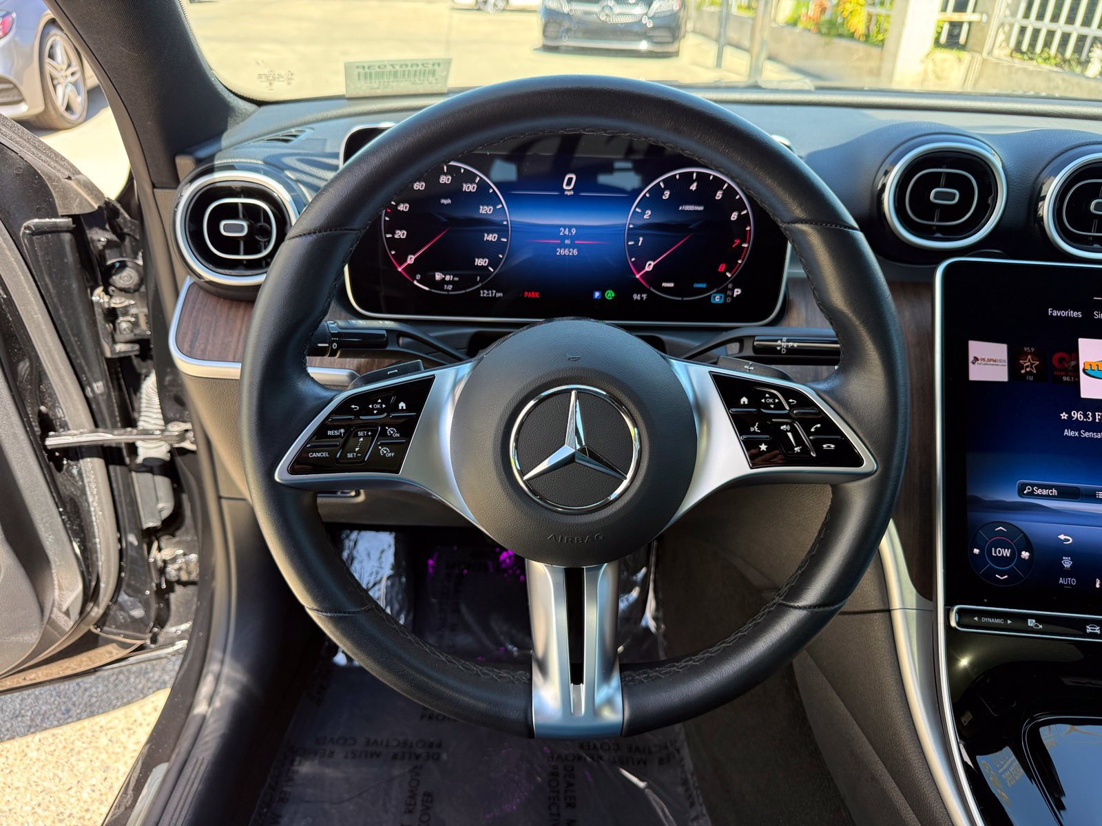 Used 2025 Mercedes-Benz C 300 Sedan image 31