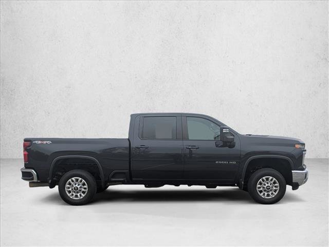 Used 2024 Chevrolet Silverado 2500 LT w/ Convenience Package image 6