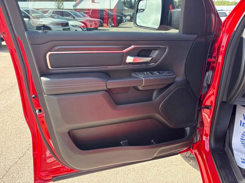 Used 2025 RAM 1500 Big Horn AWD/4WD image 18