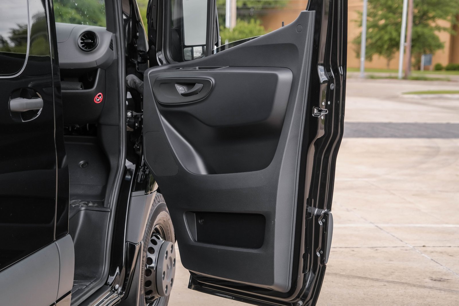 Used 2024 Mercedes-Benz Sprinter 3500 image 70