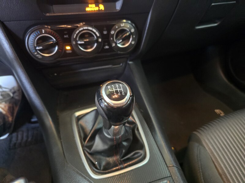 Used 2014 MAZDA MAZDA3 i Touring FWD image 23