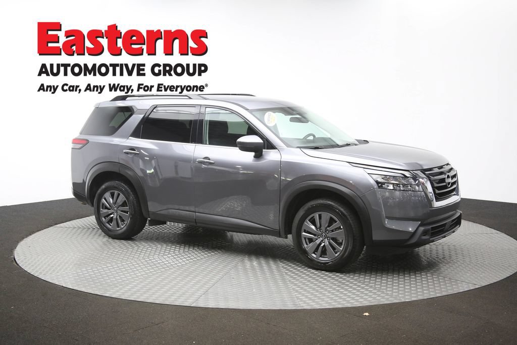 Used 2025 Nissan Pathfinder SV FWD image 48