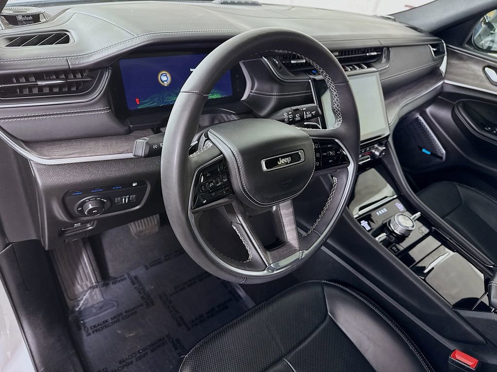 Used 2022 Jeep Grand Cherokee Overland image 20