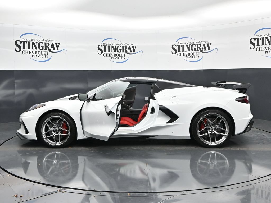 Used 2025 Chevrolet Corvette Stingray Premium Conv w/ Z51 Performance Package RWD image 28