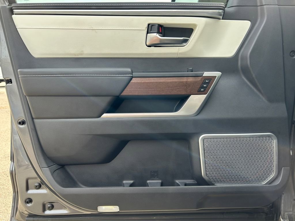 Used 2025 Toyota Sequoia Capstone image 22