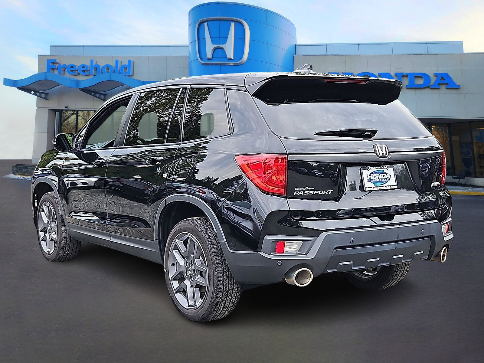 Used 2023 Honda Passport EX-L image 5