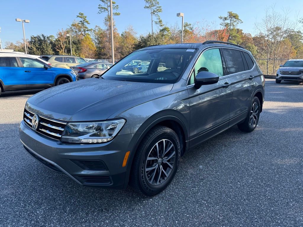 Used 2019 Volkswagen Tiguan SE w/ Panoramic Sunroof Package