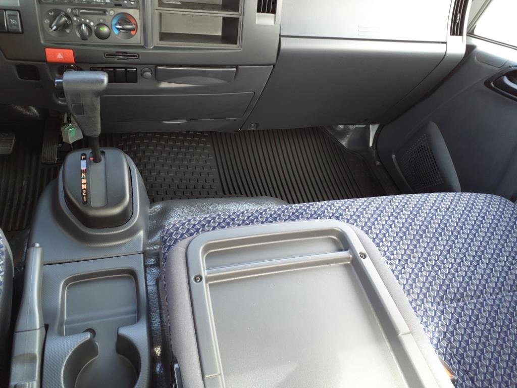 New 2024 Chevrolet Low Cab Forward image 19