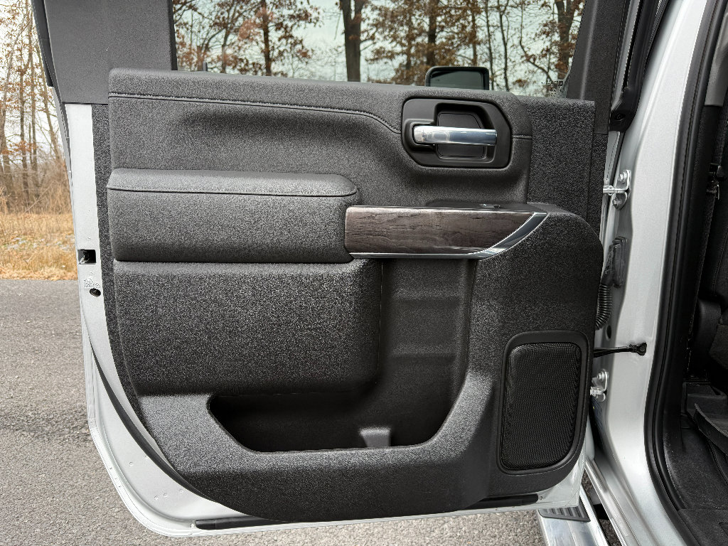 Used 2022 Chevrolet Silverado 2500 LTZ w/ LTZ Convenience Package image 28