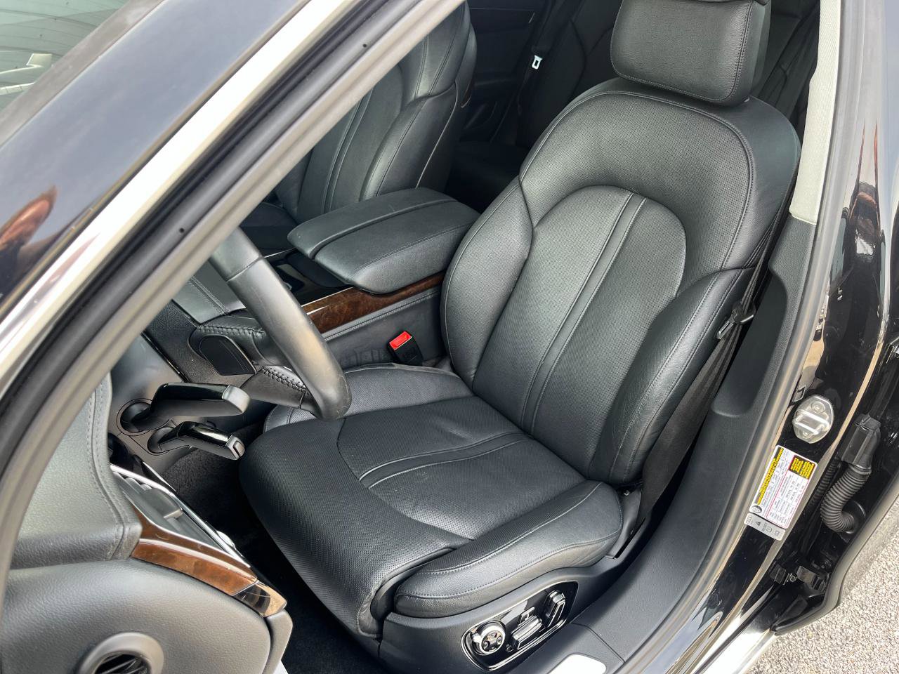 Used 2015 Audi A8 L TDI w/ Premium Package image 12