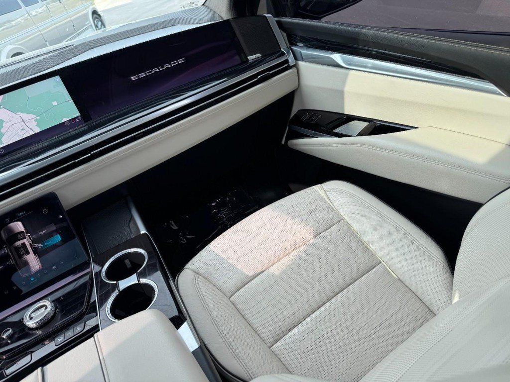 Used 2025 Cadillac Escalade Sport w/ Touring Package AWD/4WD image 19