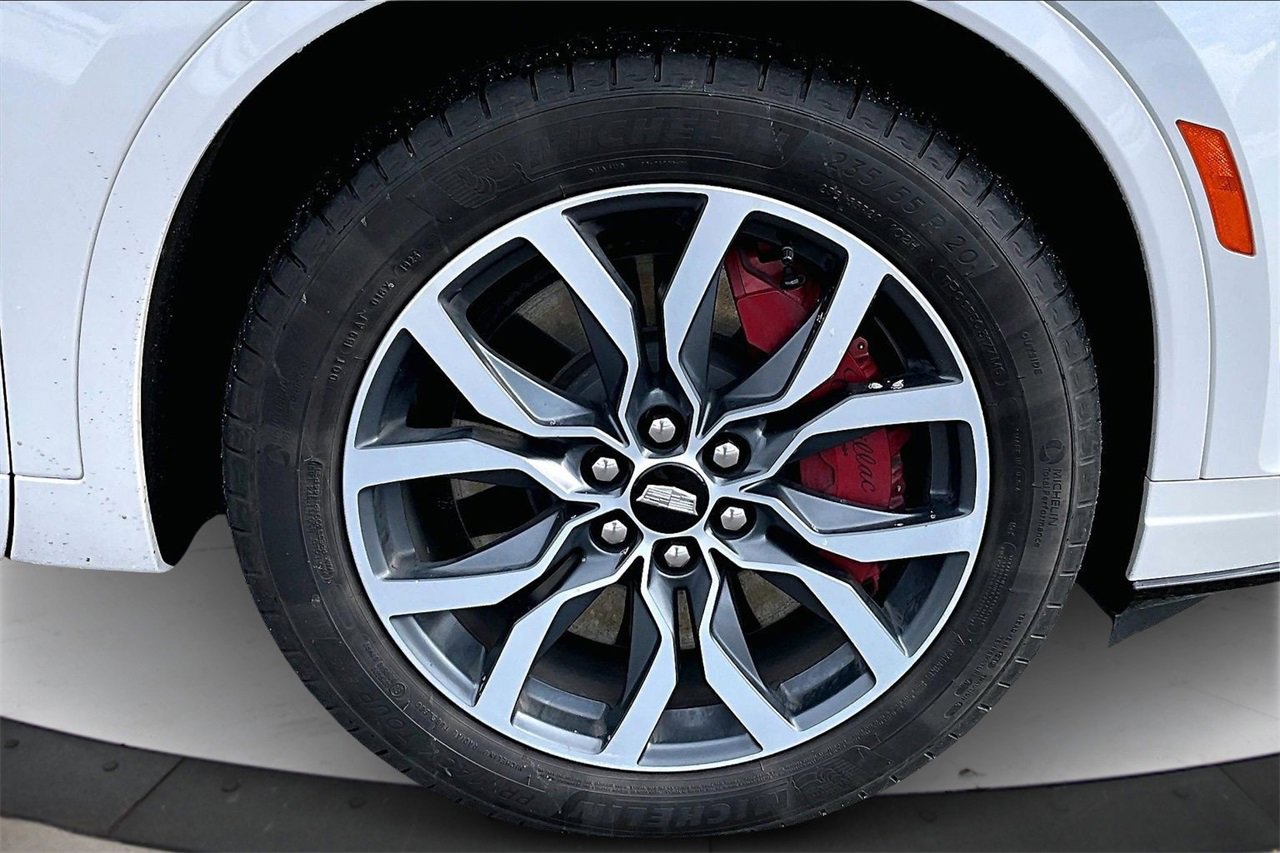 Used 2024 Cadillac XT6 Sport image 36