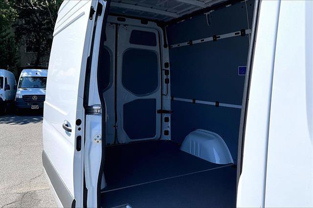 New 2026 Mercedes-Benz Sprinter 2500 image 19