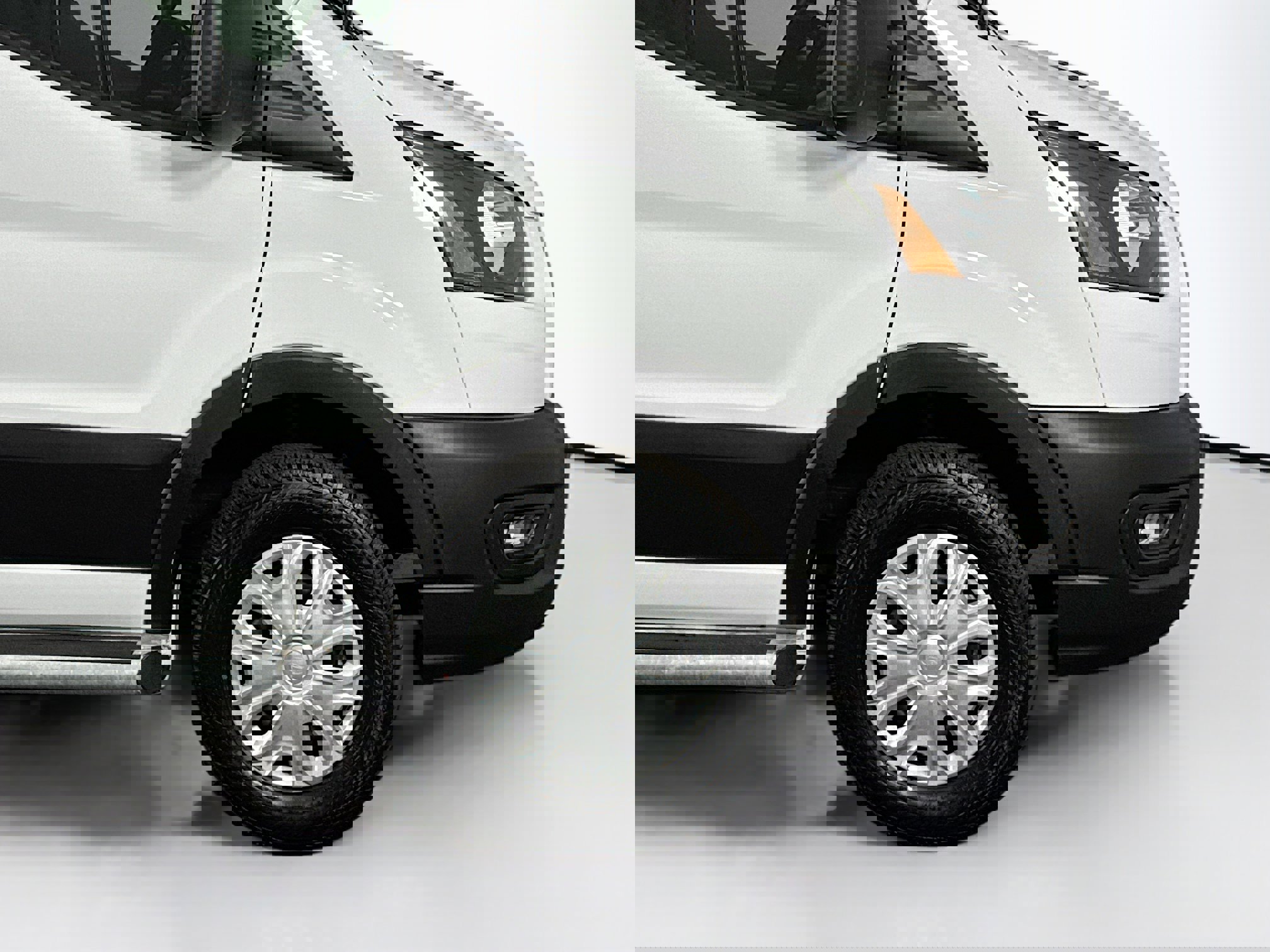 Used 2024 Ford Transit 250 Low Roof w/ Exterior Upgrade Package image 41