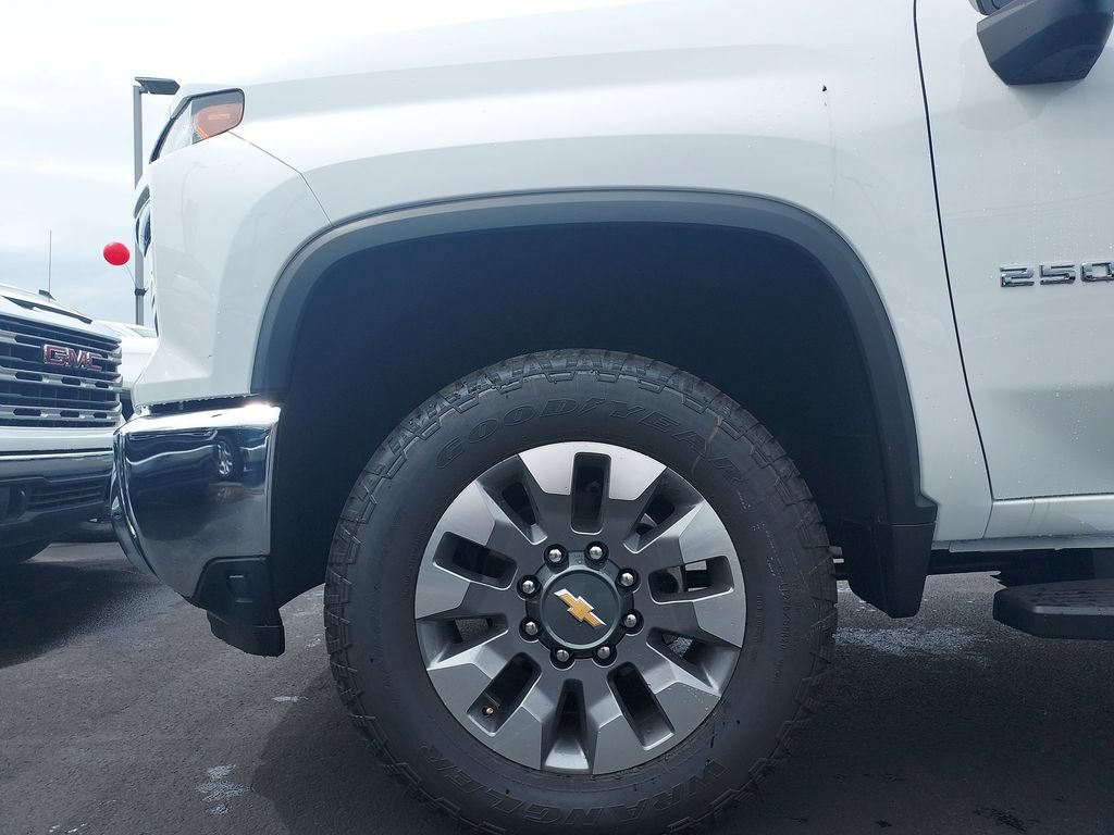 New 2026 Chevrolet Silverado 2500 LT w/ All Star Edition AWD/4WD image 16