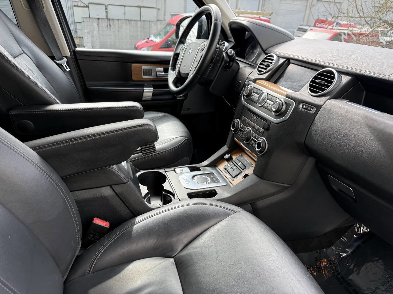 Used 2016 Land Rover LR4 HSE LUX AWD/4WD image 27