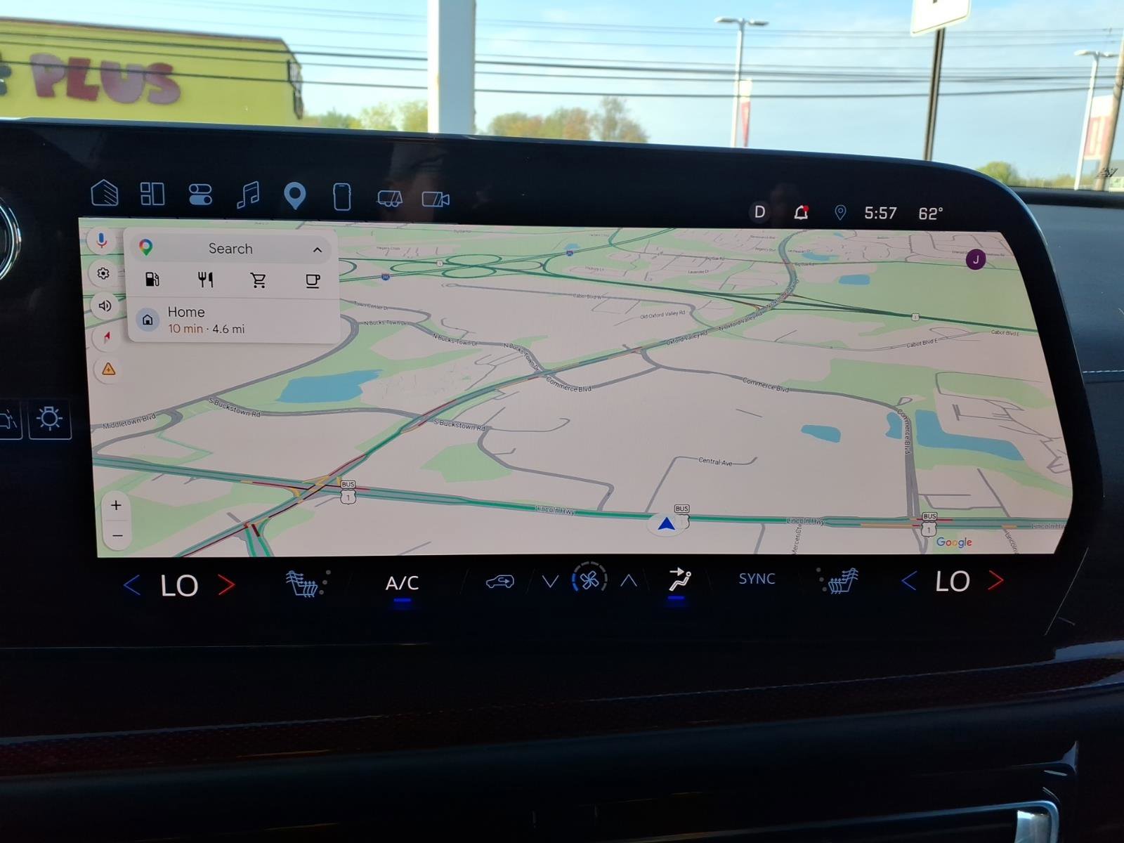 Certified 2025 Chevrolet Traverse Z71 w/ Driver Confidence Package AWD/4WD image 33