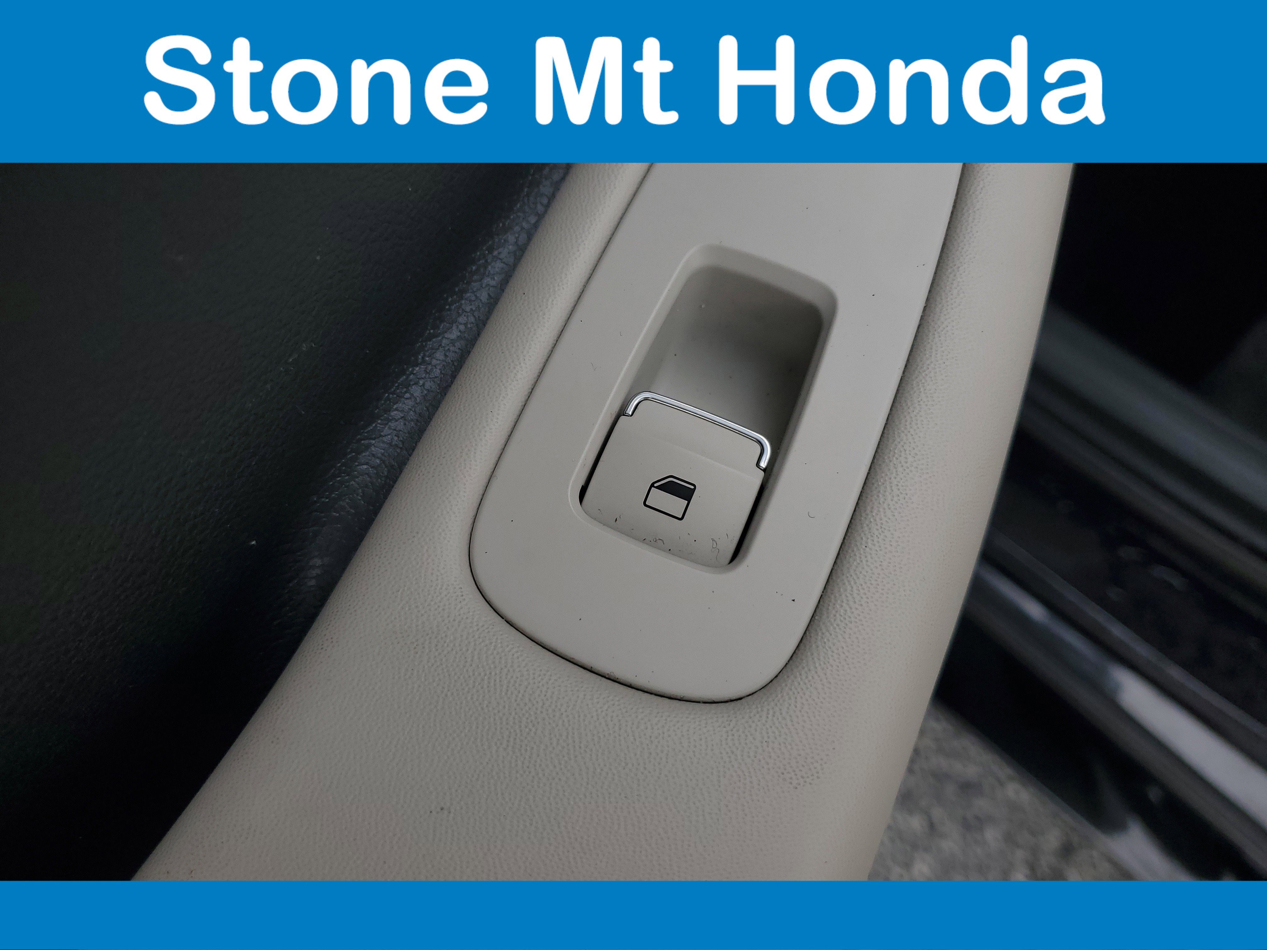 Used 2023 Hyundai Sonata SEL w/ Preferred Accessory Package FWD image 13