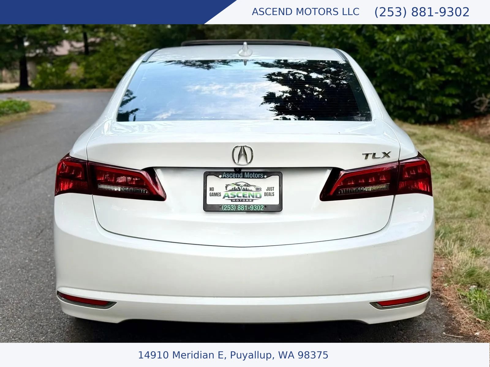 Used 2015 Acura TLX w/ Technology Package FWD image 4