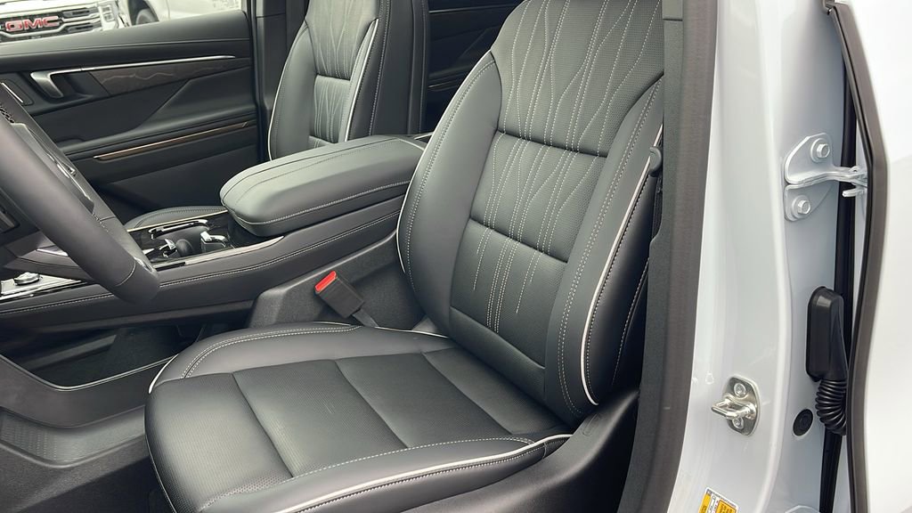 New 2026 Buick Enclave Avenir w/ Super Cruise Package image 11