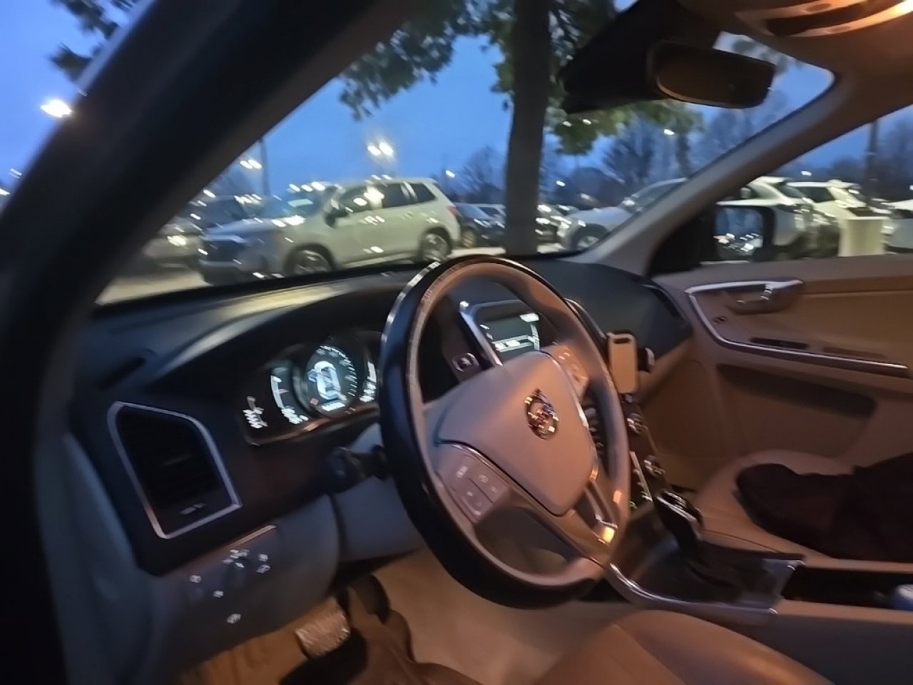 Used 2015 Volvo XC60 T5 Premier image 19