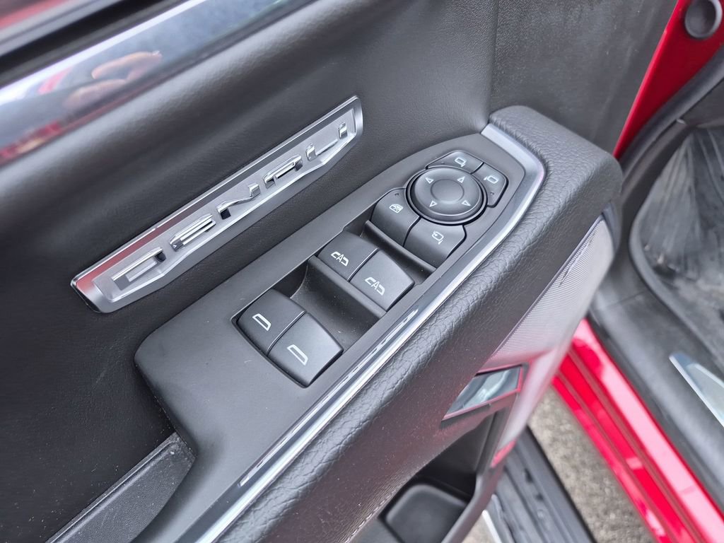 Used 2024 GMC Sierra 1500 Denali AWD/4WD image 18