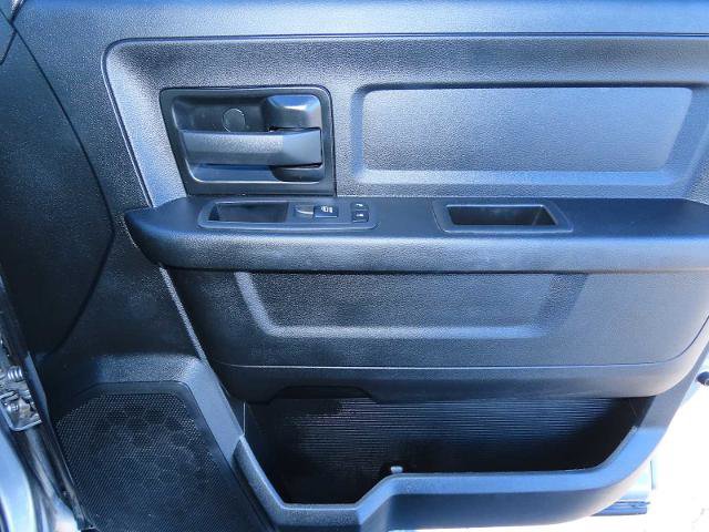 Used 2024 RAM 2500 Tradesman w/ Chrome Appearance Group image 21