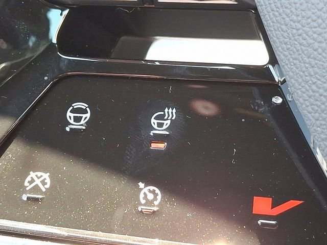 New 2026 Cadillac Vistiq Sport w/ LPO, Floor Liner Package image 14