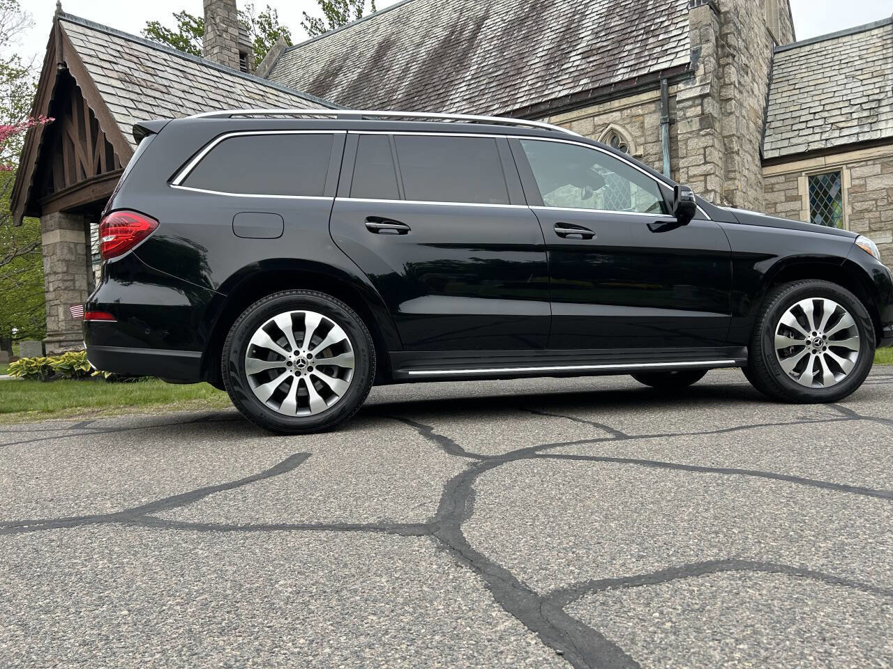 Used 2019 Mercedes-Benz GLS 450 4MATIC image 2