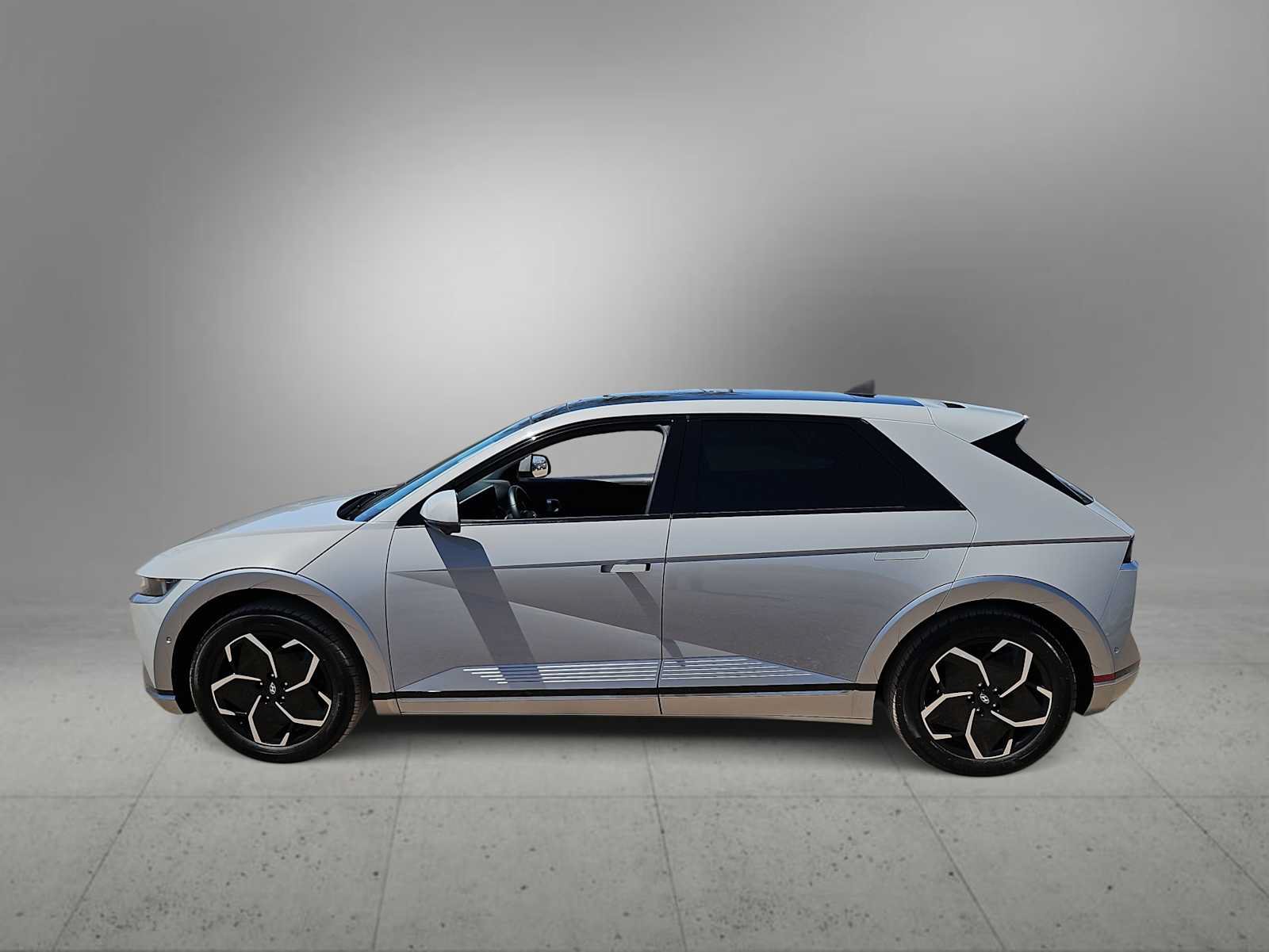 Certified 2024 Hyundai Ioniq 5 Limited RWD image 5