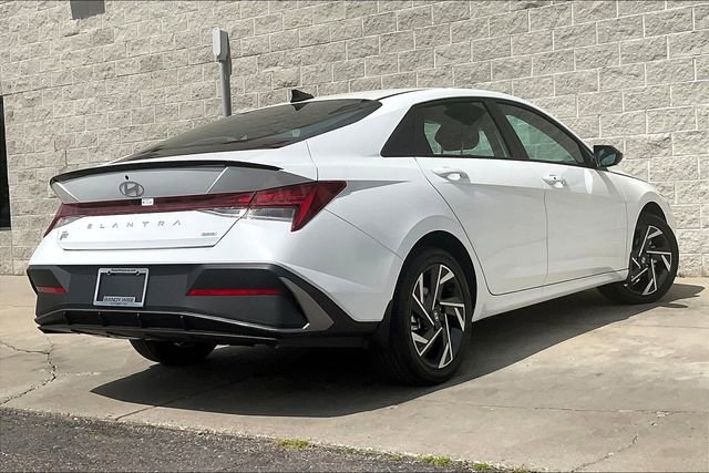 New 2025 Hyundai Elantra SEL image 15