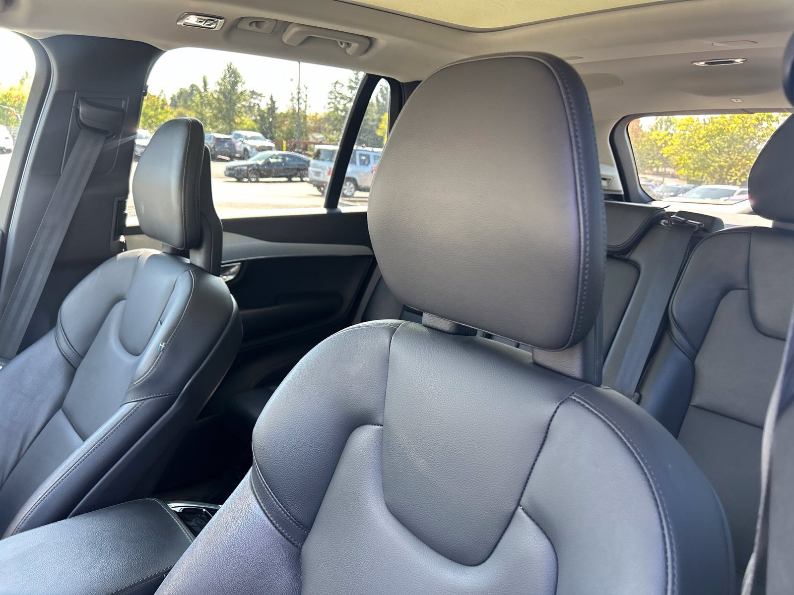 Used 2021 Volvo XC90 T5 Momentum w/ Advanced Package AWD/4WD image 8