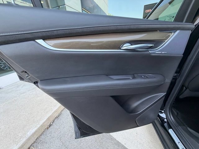 Used 2022 Cadillac XT6 Sport w/ Platinum Package AWD/4WD image 28
