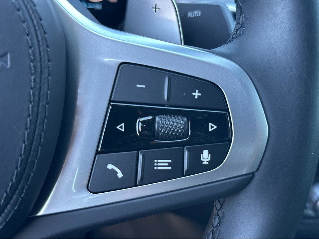 Used 2023 BMW 530e w/ M Sport Package image 23