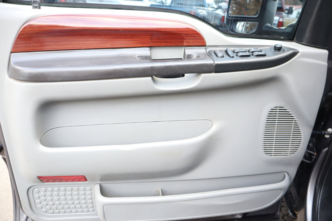 Used 2006 Ford F250 Lariat image 12