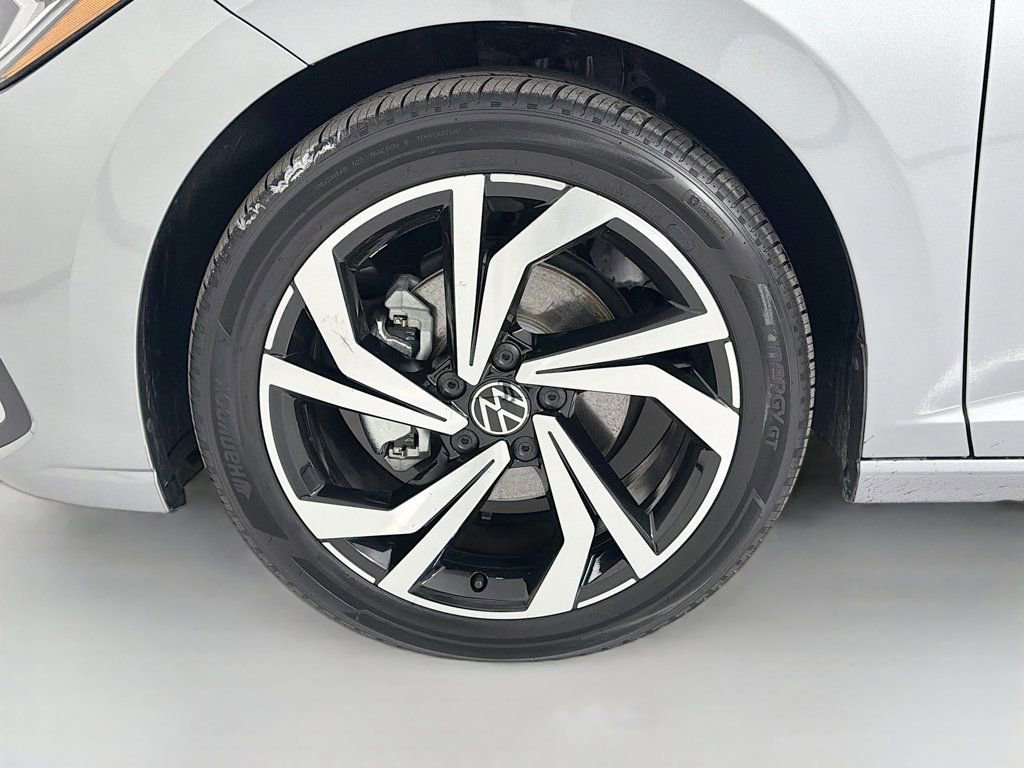 Used 2025 Volkswagen Jetta SEL image 33