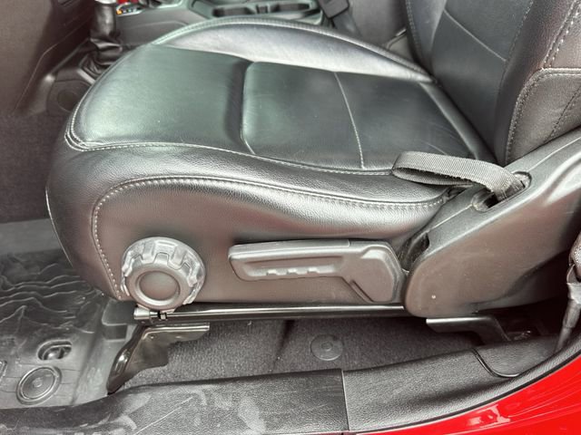 Used 2019 Jeep Wrangler Unlimited Sahara AWD/4WD image 22