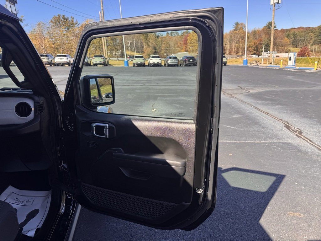Used 2025 Jeep Gladiator Sport image 25