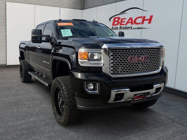Used 2015 GMC Sierra 2500 Denali w/ Duramax Plus Package image 7