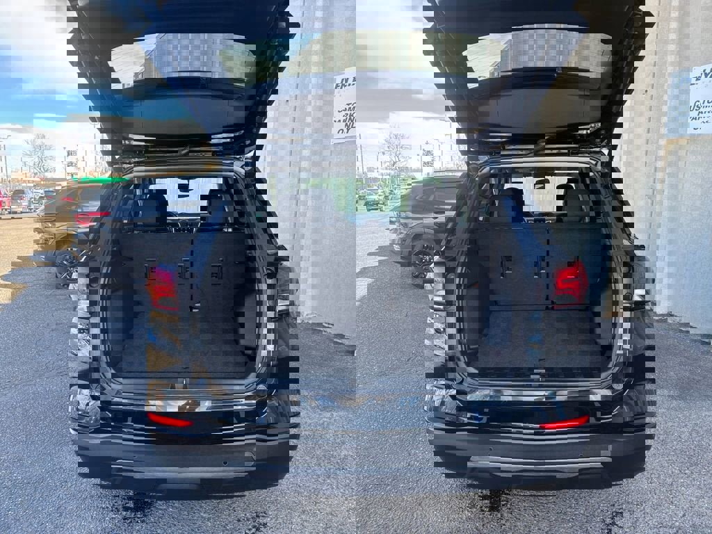 Used 2024 Chevrolet Equinox LT image 19