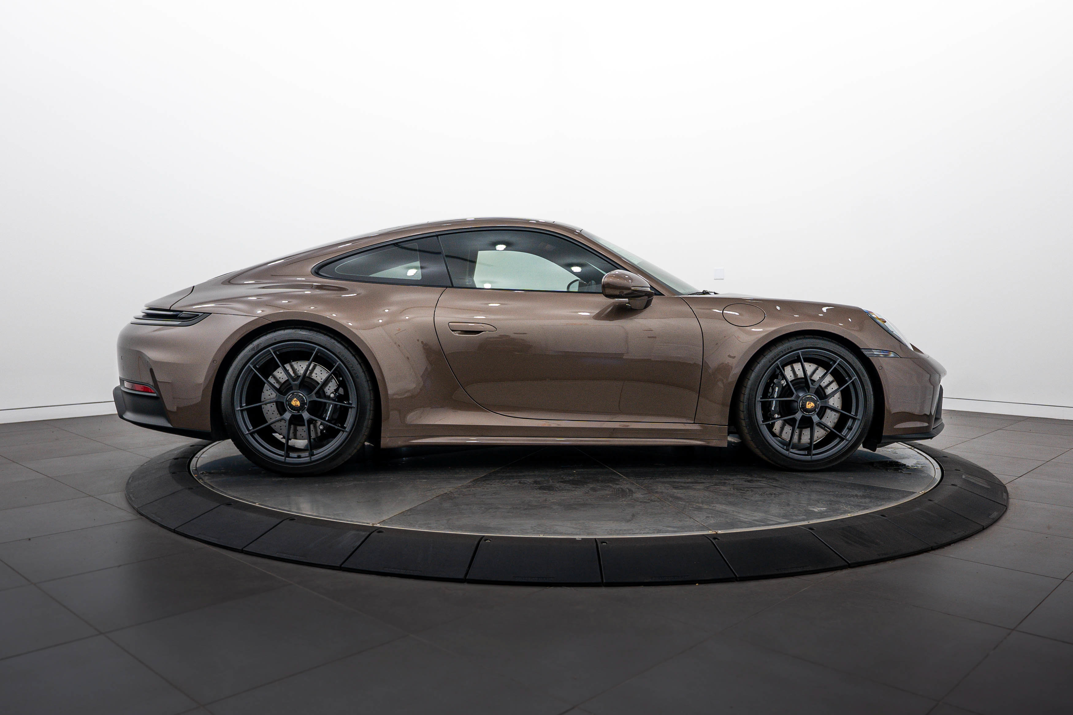 Certified 2026 Porsche 911 Carrera GTS RWD image 8