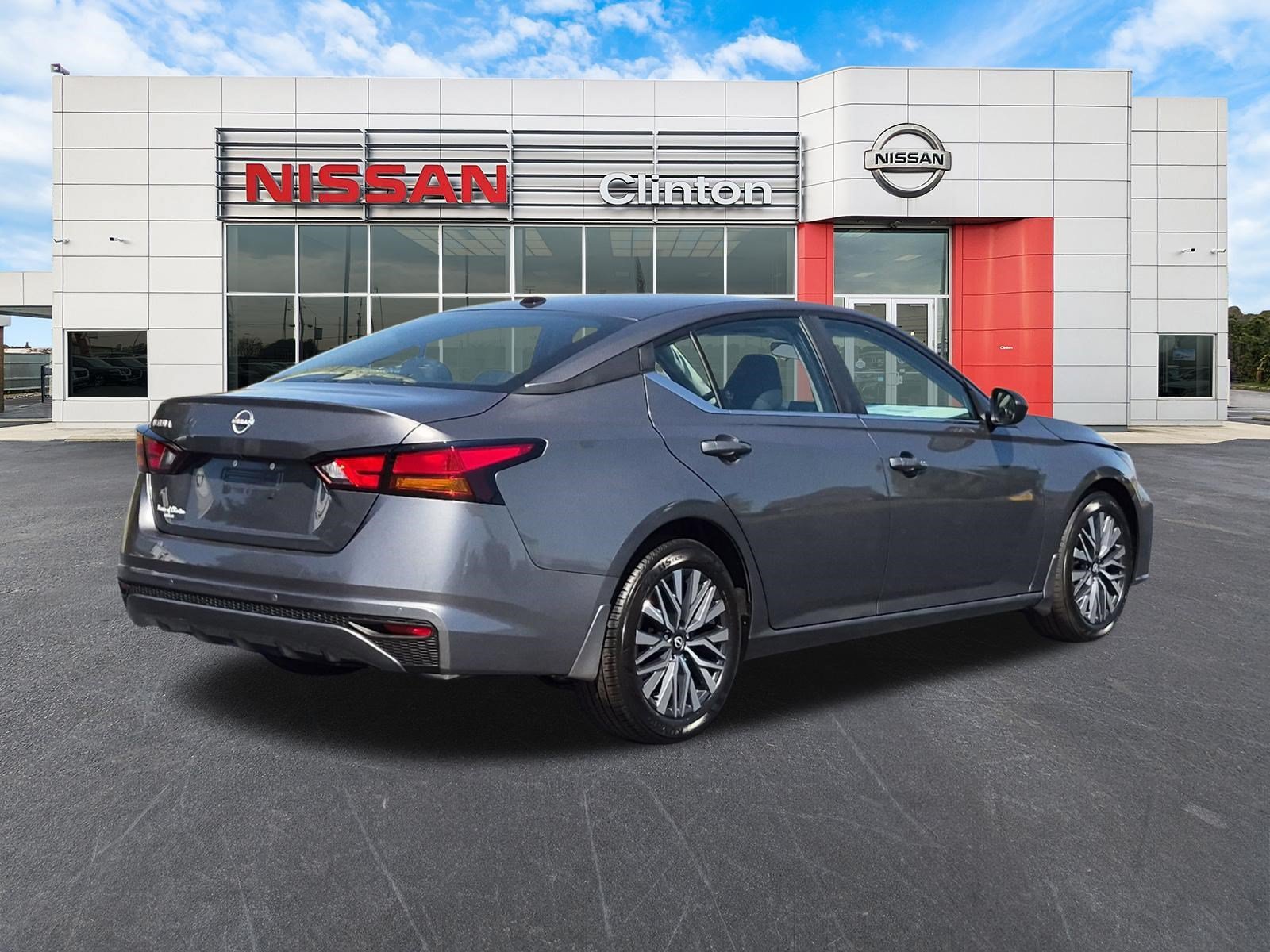 New 2026 Nissan Altima 2.5 SV FWD image 3