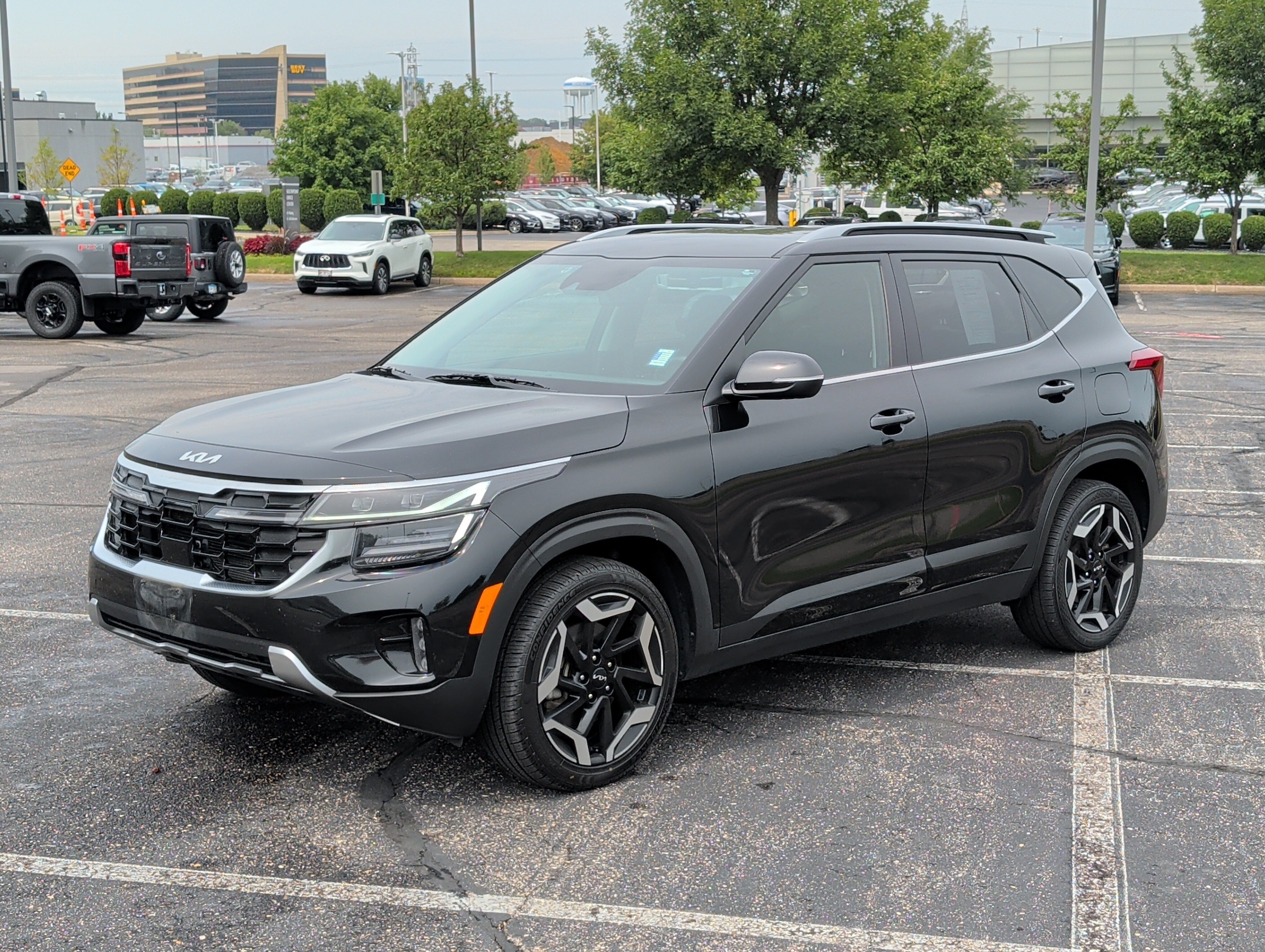 Certified 2024 Kia Seltos SX AWD/4WD image 2
