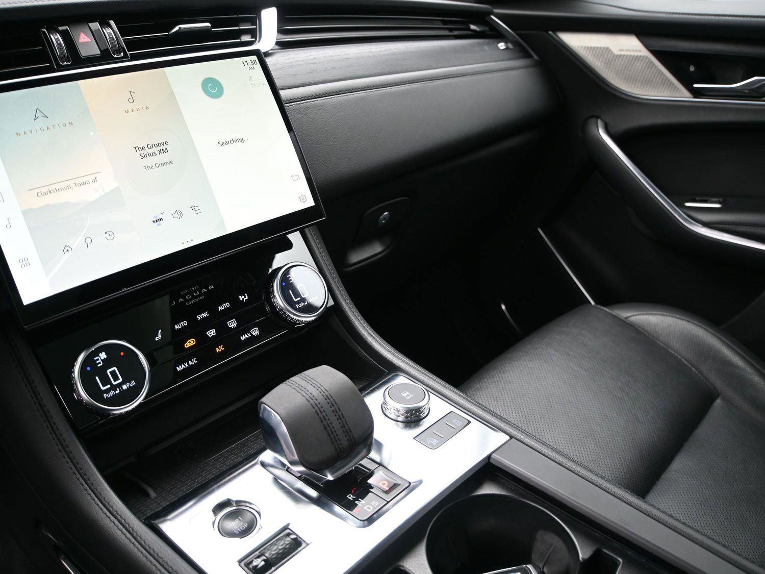 Used 2022 Jaguar F-PACE S image 4